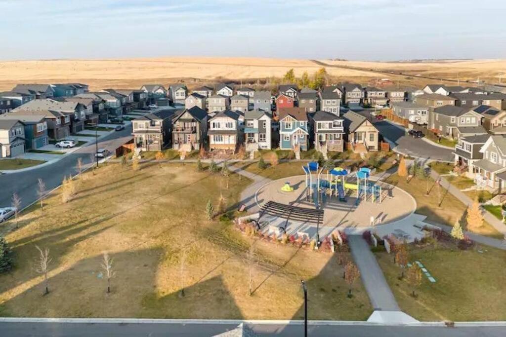 Cozy Suites In Calgary Area Balzac Kültér fotó