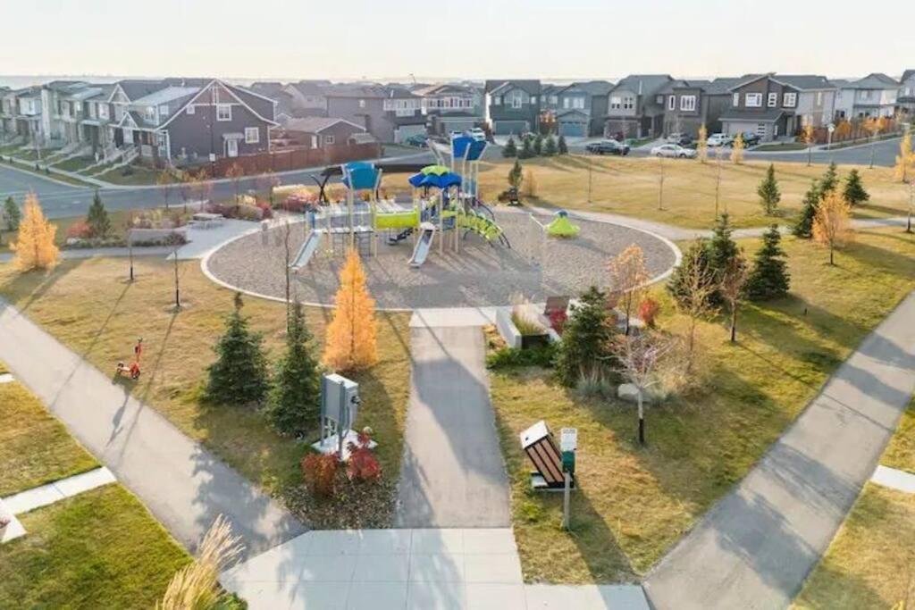 Cozy Suites In Calgary Area Balzac Kültér fotó